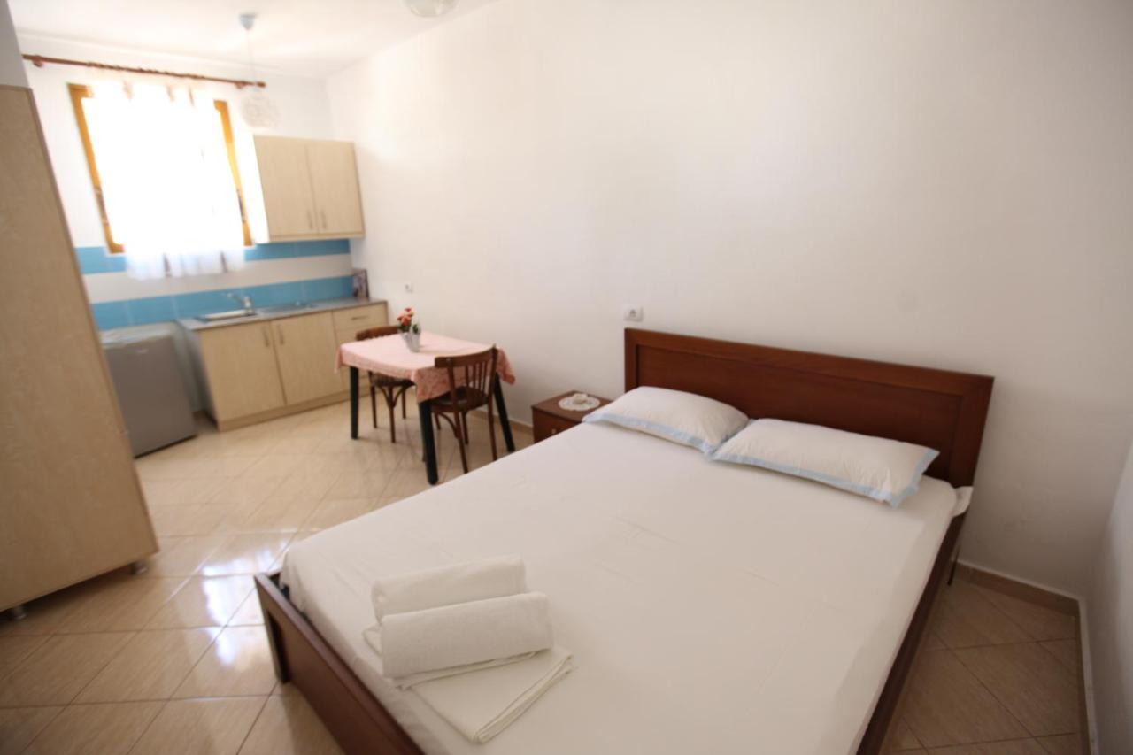 Hotel Lagjini Lukove Luaran gambar