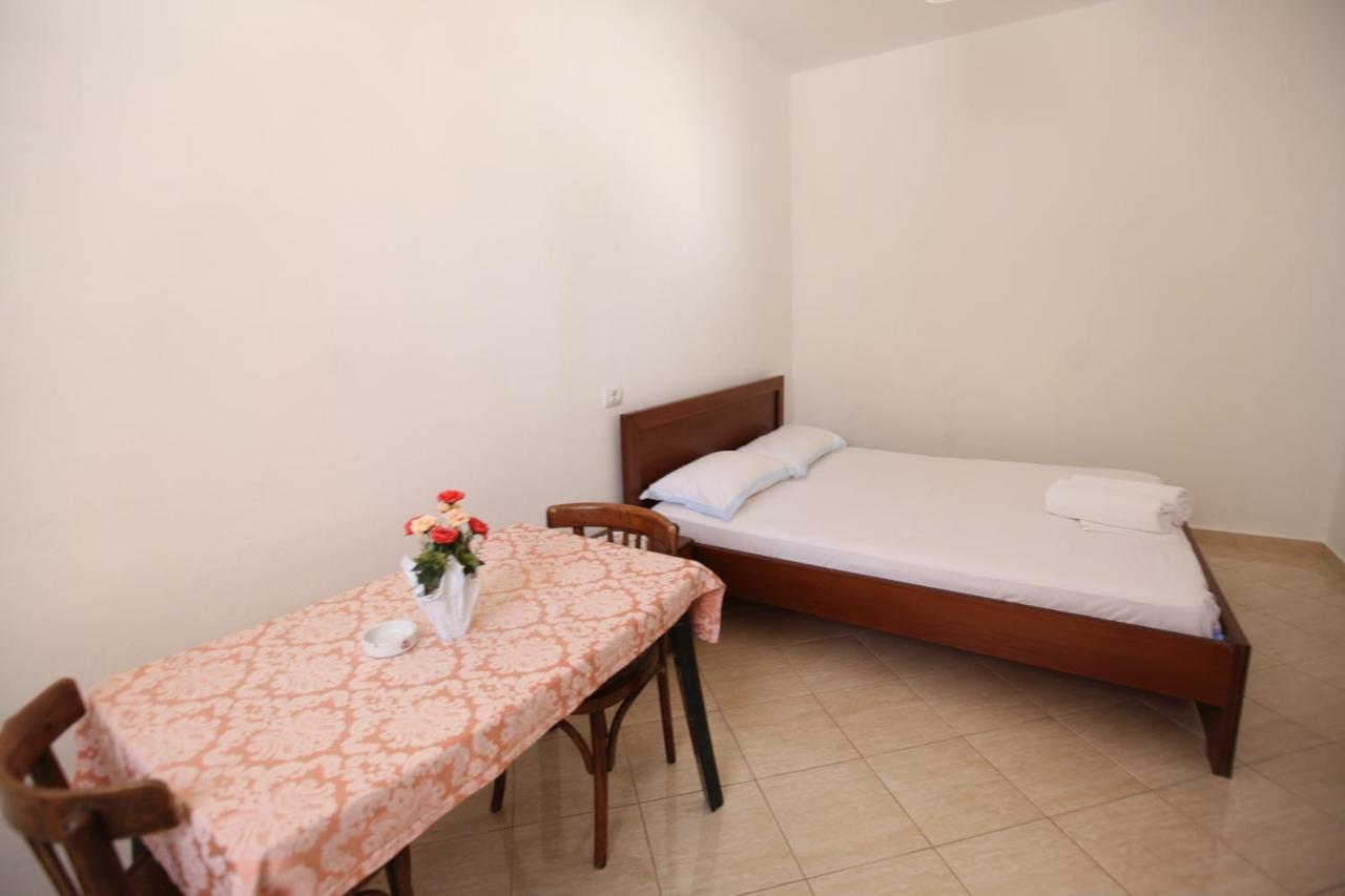 Hotel Lagjini Lukove Luaran gambar