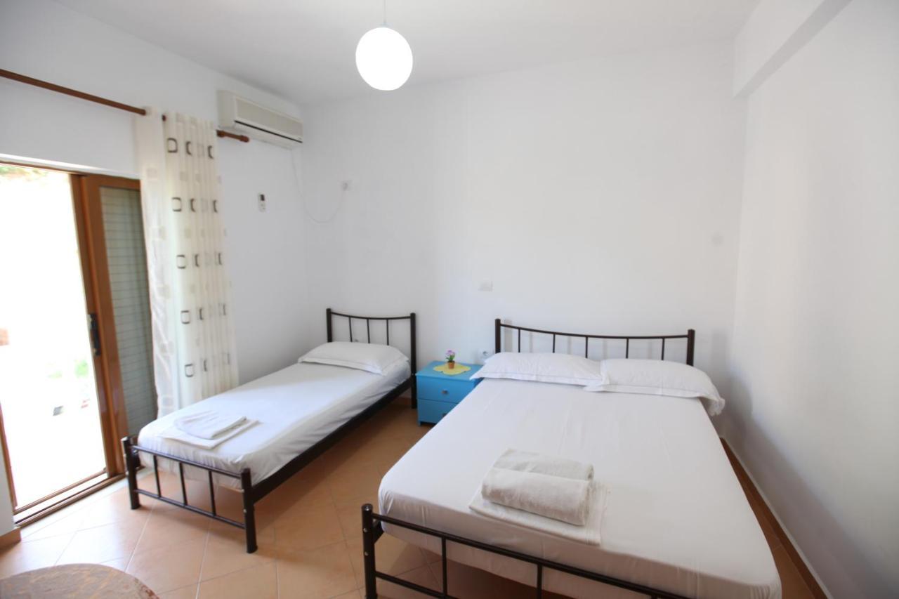 Hotel Lagjini Lukove Luaran gambar