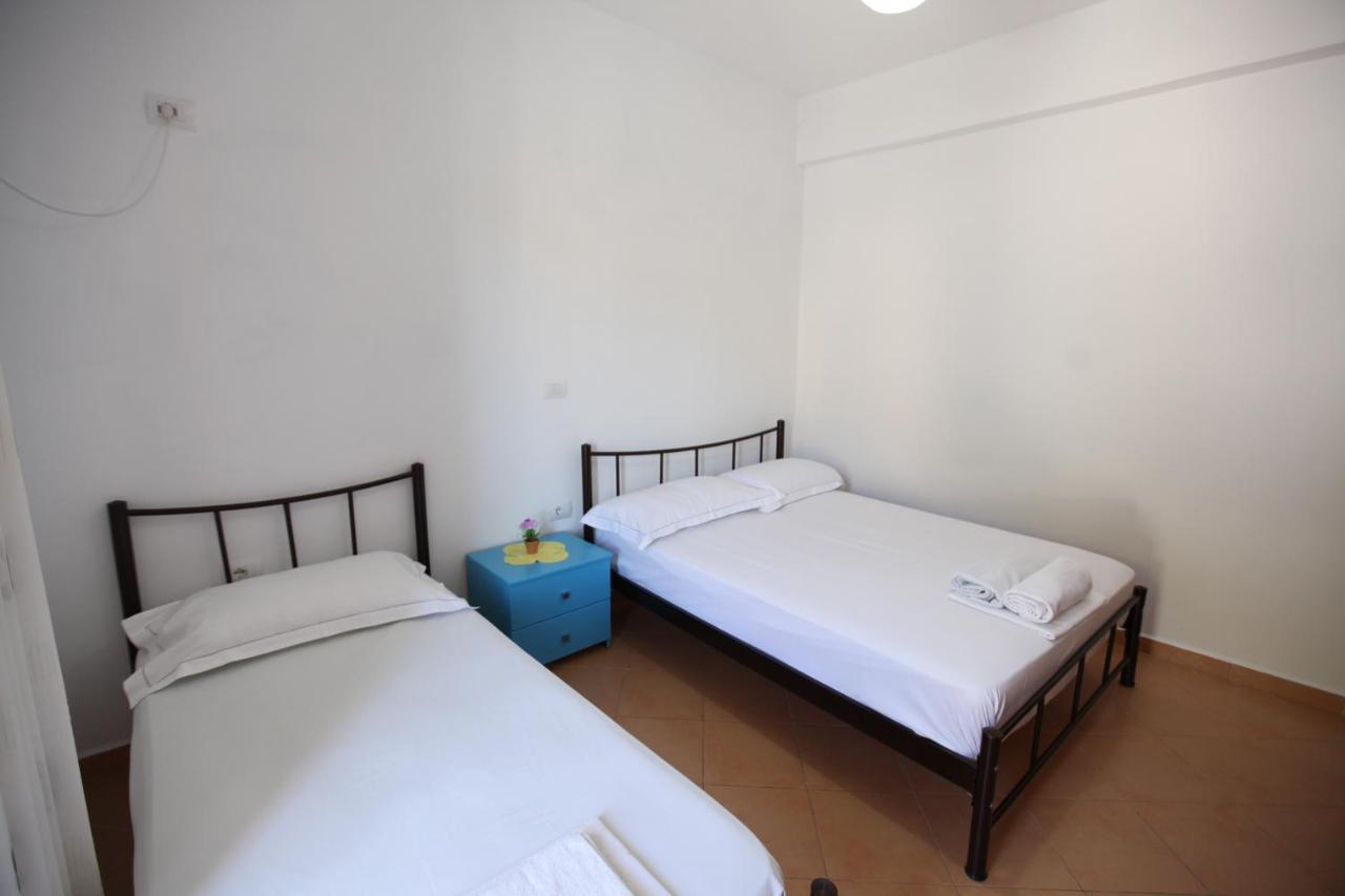Hotel Lagjini Lukove Luaran gambar