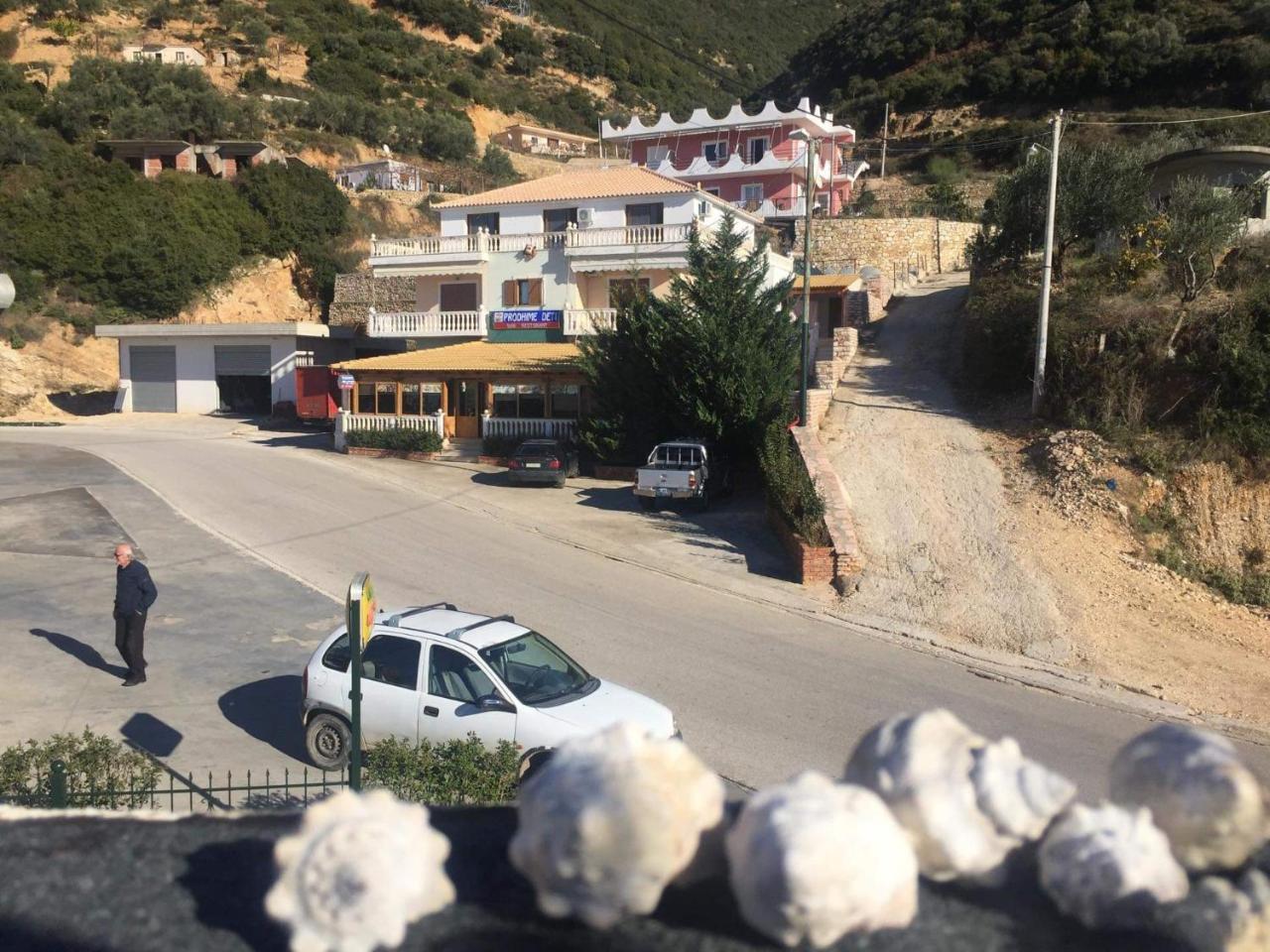 Hotel Lagjini Lukove Luaran gambar