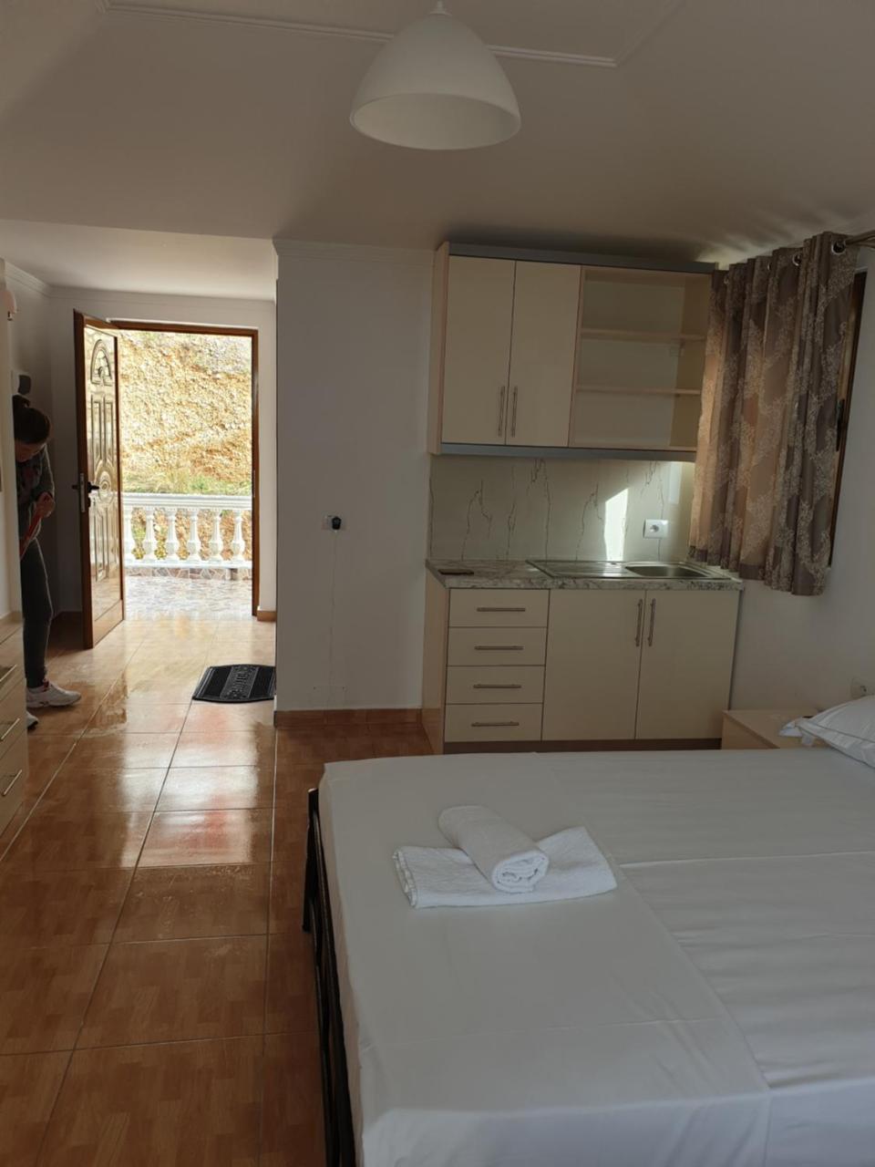 Hotel Lagjini Lukove Luaran gambar